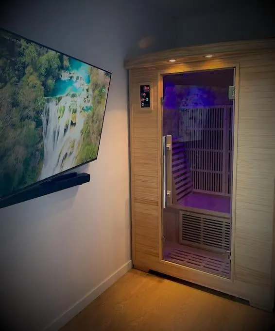 펜션 Lodge Cosy - Sauna & Jacuzzi. Saint-Coulitz 프랑스