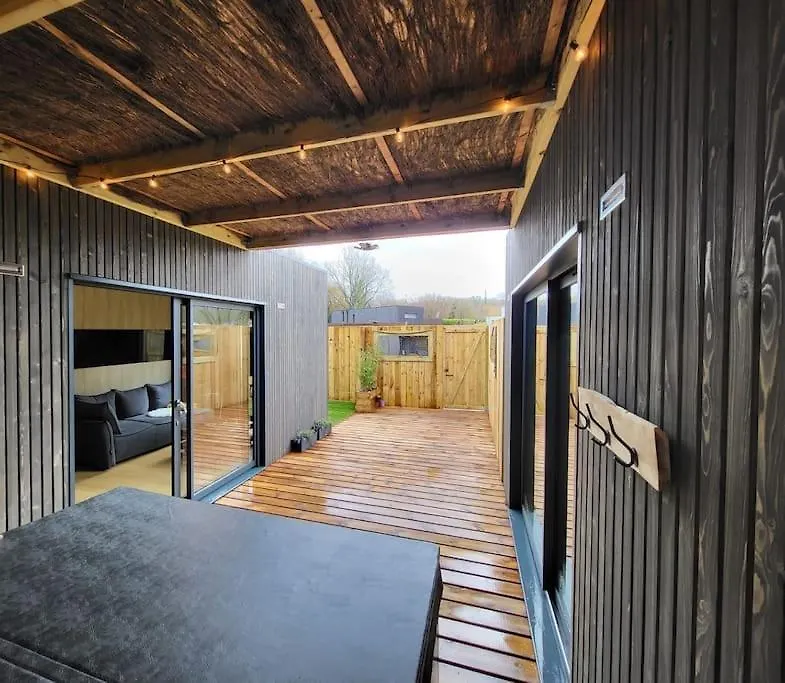 Lodge Cosy - Sauna & Jacuzzi. Saint-Coulitz 0*,  프랑스